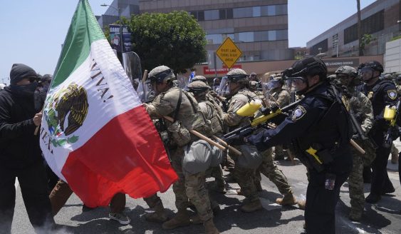 Estallan cientos de protestas en Los Ángeles contra redadas masivas de deportación