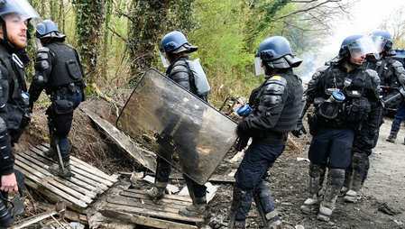 Ataque judicial a la ZAD
