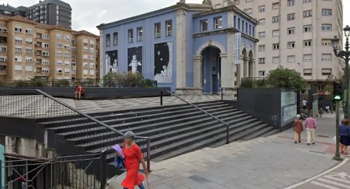 Vecinos de Puertochico reclaman la suspensión del McDonald’s previsto en el Mercado y piden una reunión con el Ayuntamiento