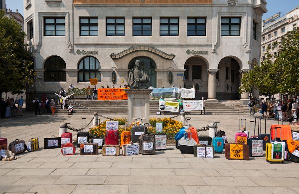 Crónica de la manifestación en Santander contra los polígonos eólicos
