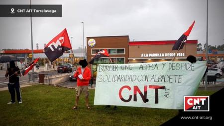 Piquete CNT AIT en Torrelavega en la semana de lucha contra Burger King
