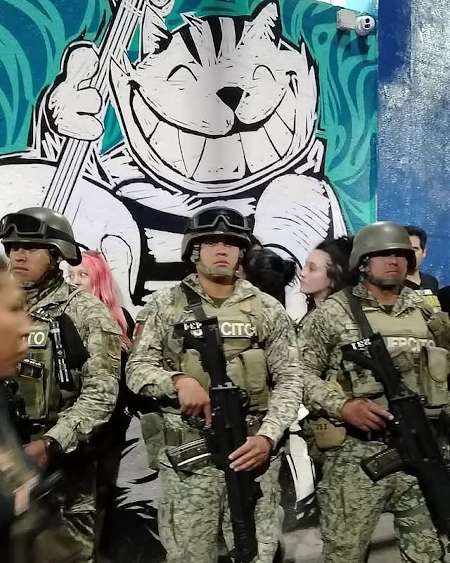 El ejército mexicano irrumpe en un concierto de Fermín Muguruza en Ciudad de México