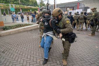 De desórdenes públicos a delito penal: la criminalización de las protestas propalestina
