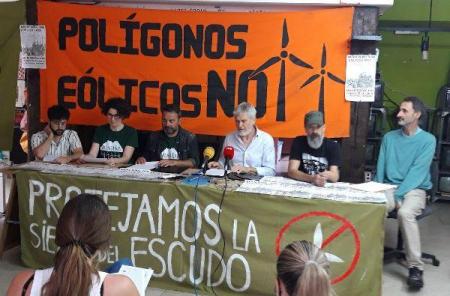Rueda de prensa de los colectivos vecinales afectados por los polígonos eólicos