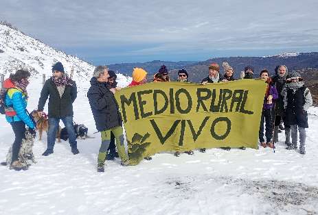 Primera encuesta sobre estrés anticipatorio por los polígonos eólicos en Cantabria