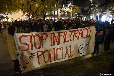 Entrevista a una de las personas que han investigado infiltraciones policiales en los movimientos sociales y editado «Cómo descubrir a un infiltrado
